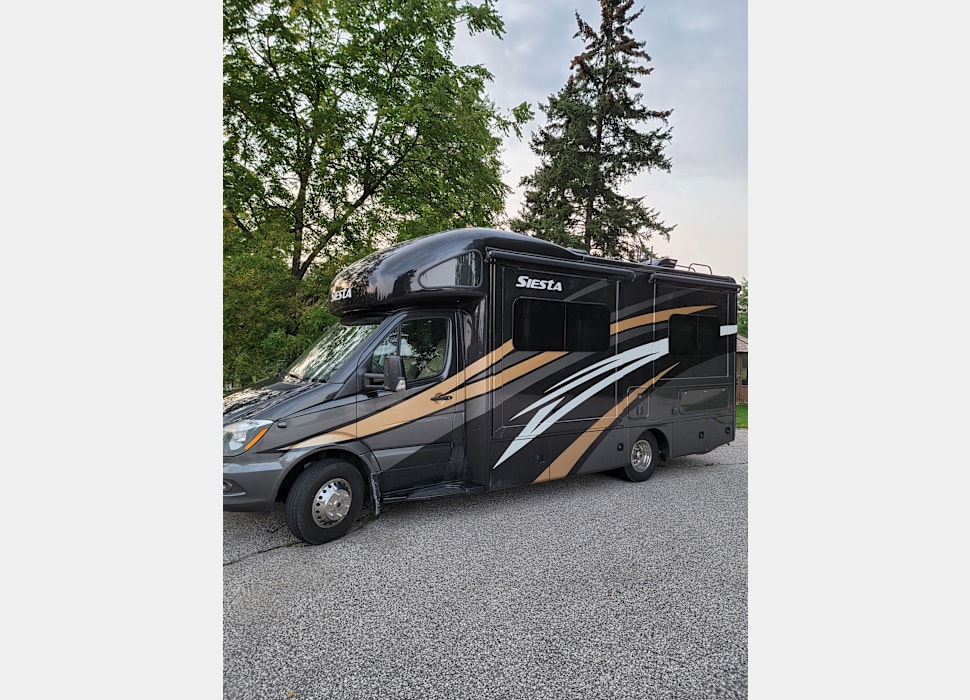 Class C Motor Home rentals in Kasson
