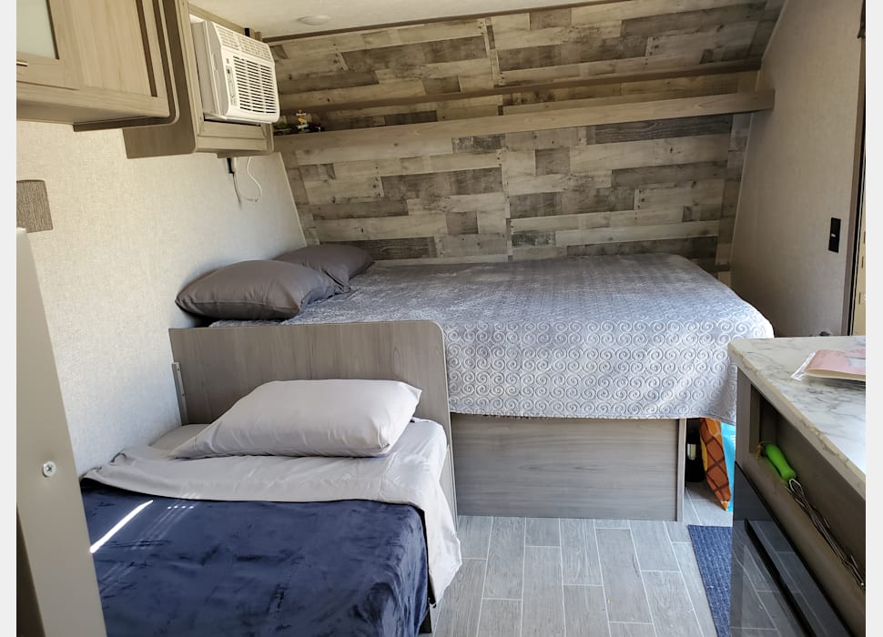 Travel Trailer rentals in Black