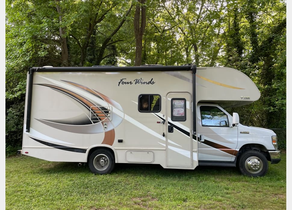 Class C Motor Home rentals in Dacula