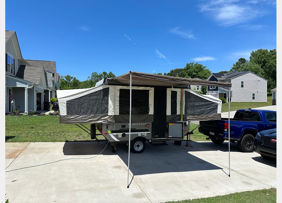Pop-up Camper rentals in Rockwell