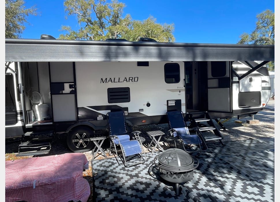 Travel Trailer rentals in Naperville