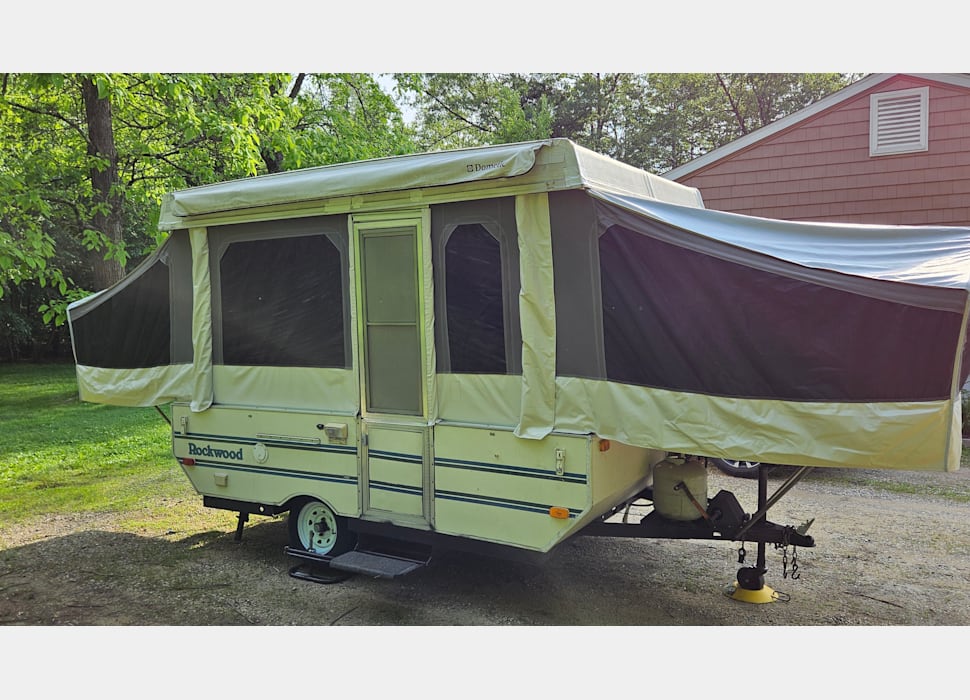 Pop-up Camper rentals in Belmont