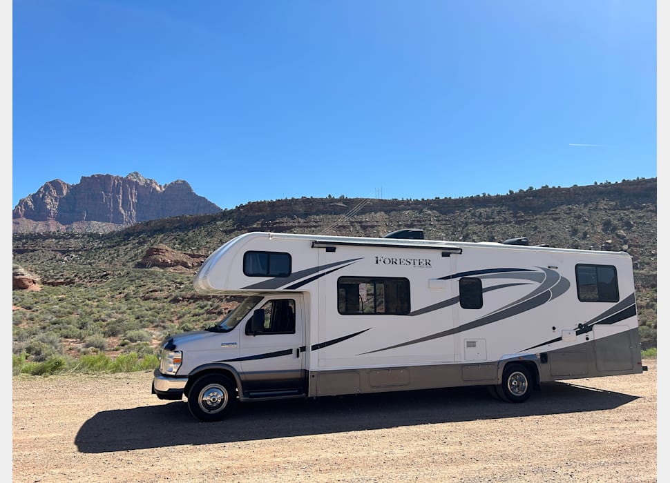 Class C Motor Home rentals in Roberts