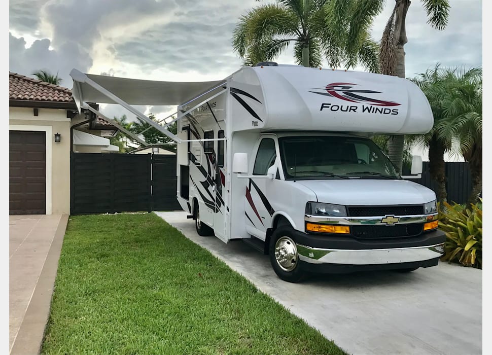 Class C Motor Home rentals in Fort Lauderdale