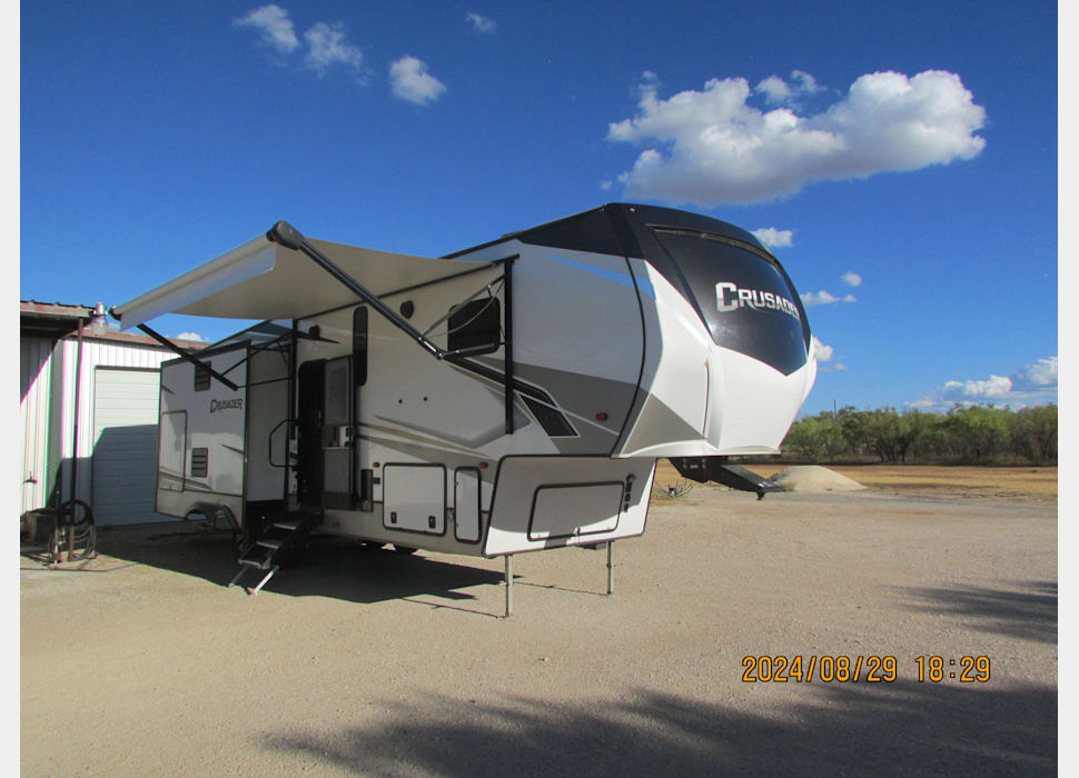 Fifth Wheel rentals in Snyder