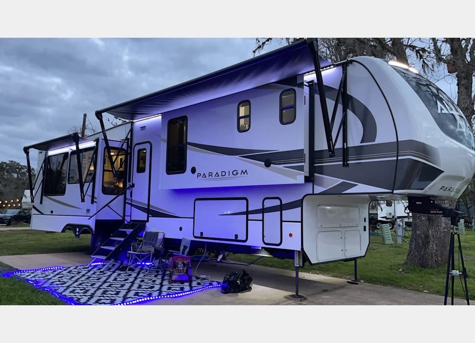 Fifth Wheel rentals in Houston