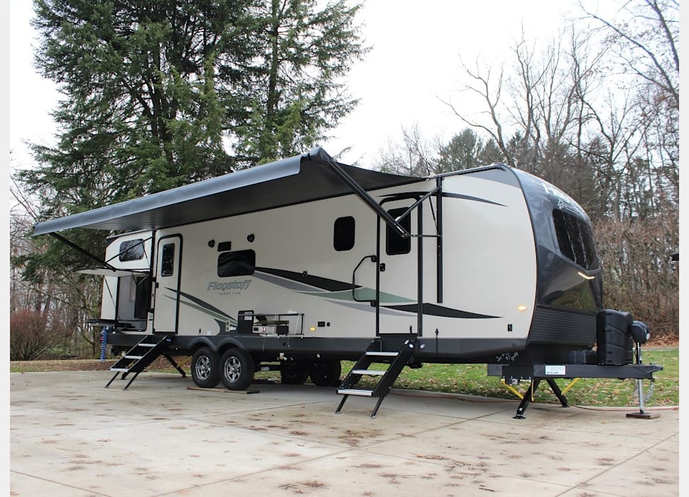 Travel Trailer rentals in Valley City