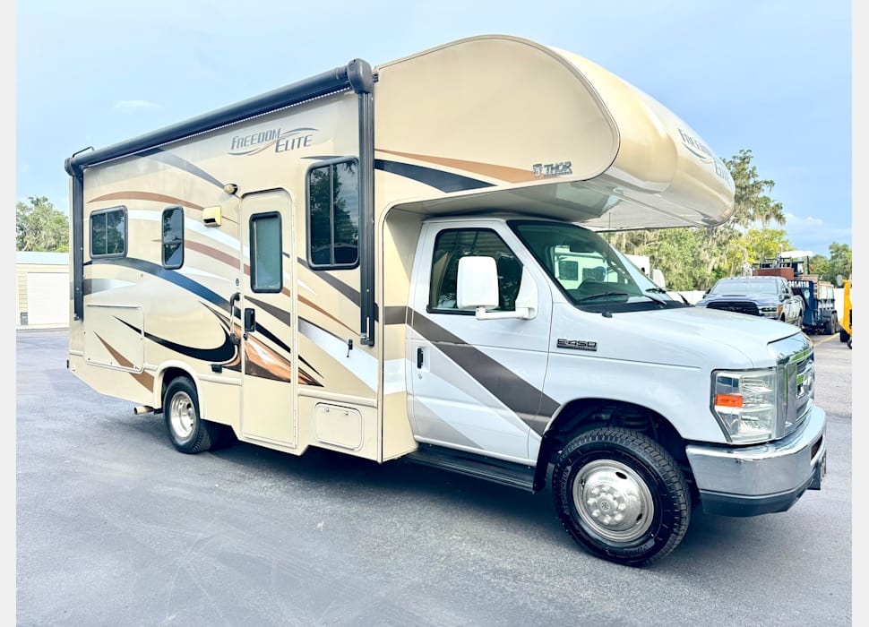 Class C Motor Home rentals in Orlando