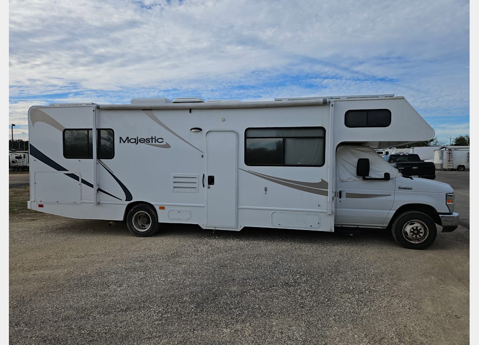 Class C Motor Home rentals in San Antonio