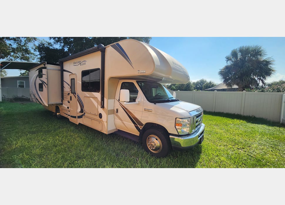 Class C Motor Home rentals in Bradenton
