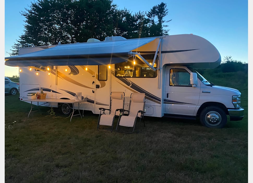 Class C Motor Home rentals in Clinton