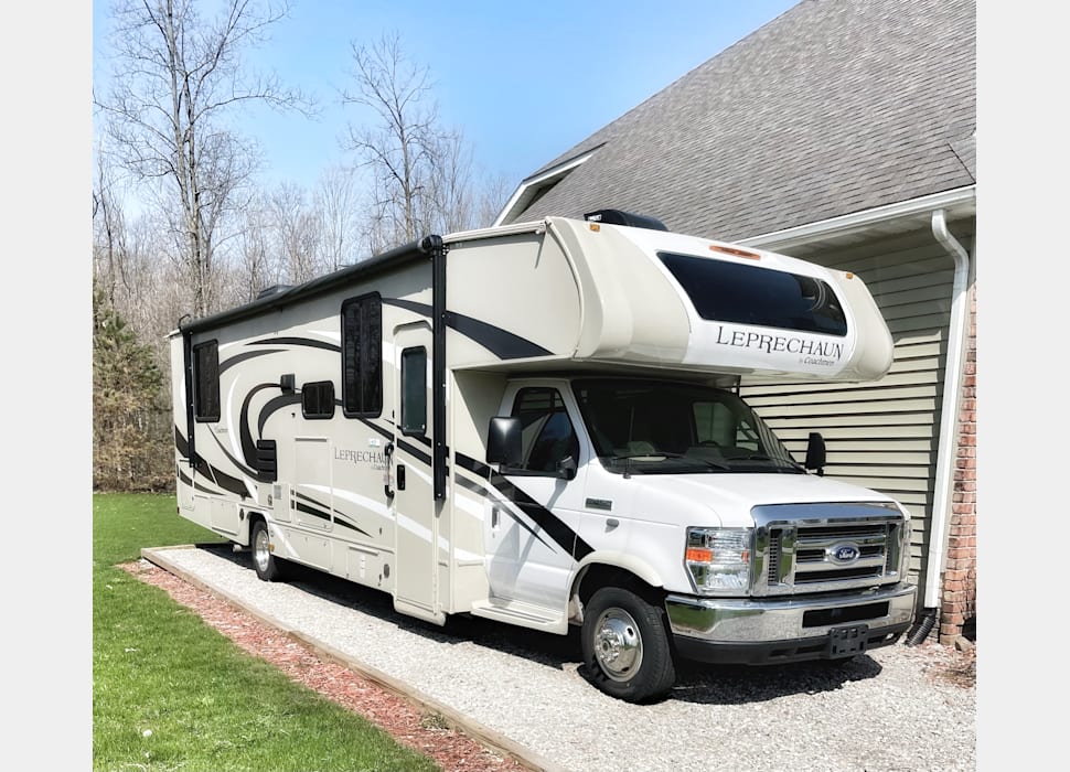 Class C Motor Home rentals in Harrison Twp.