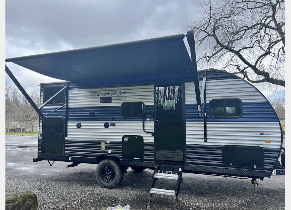 Travel Trailer rentals in DuPont