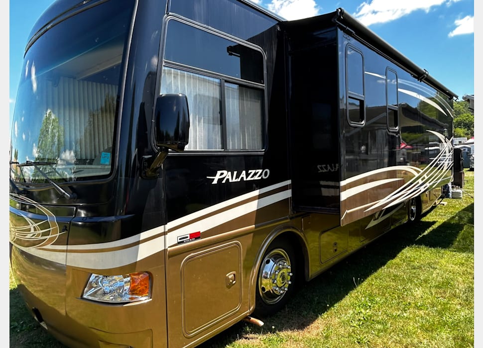 Class A Motor Home rentals in Eustis