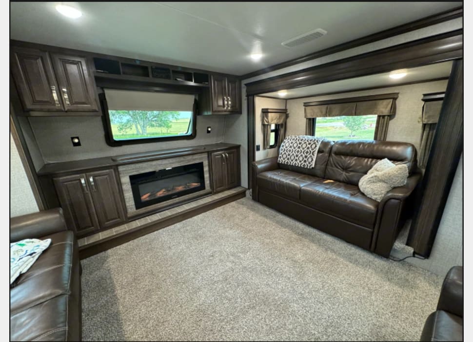 Fifth Wheel rentals in Rapid City