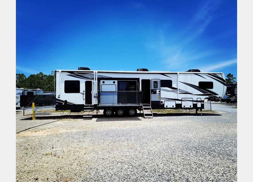 Fifth Wheel rentals in Pensacola