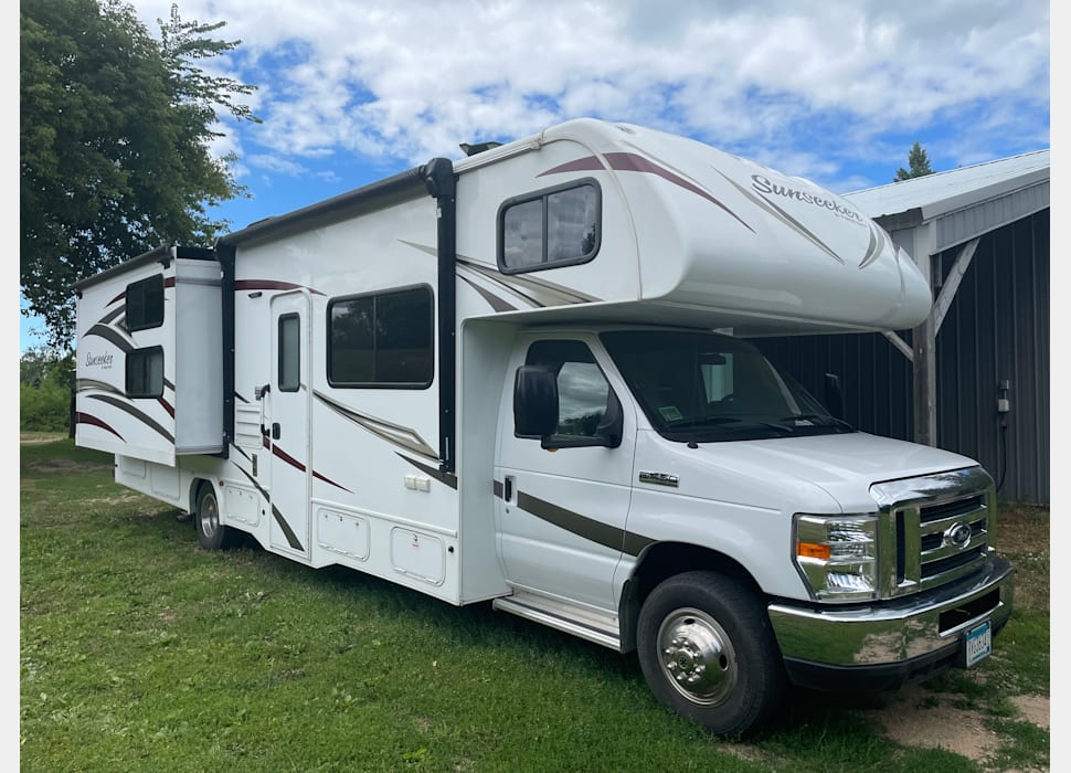 Class C Motor Home rentals in Saint Paul
