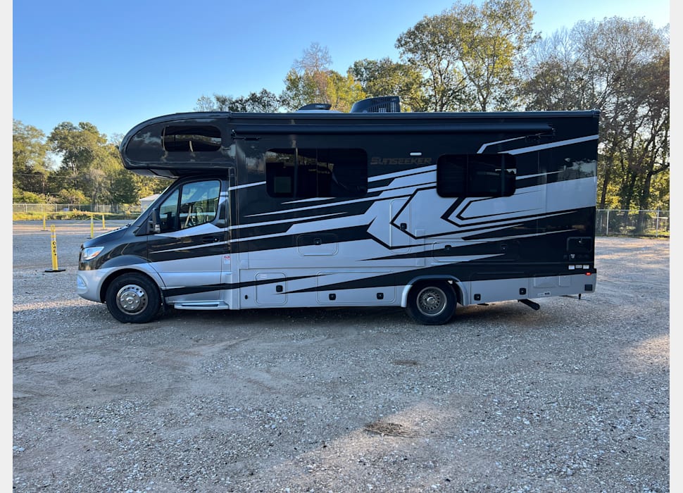 Class C Motor Home rentals in Kingwood