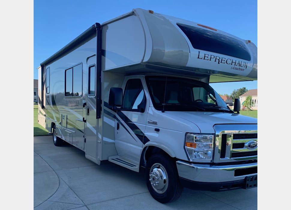 Class C Motor Home rentals in Fowlerville