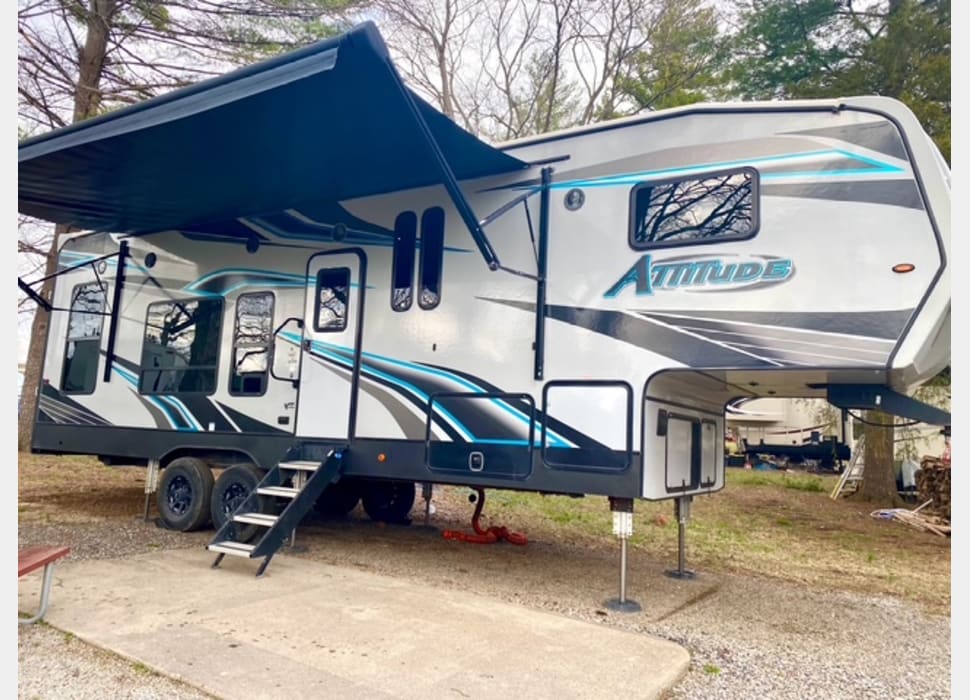 Fifth Wheel rentals in Versailles