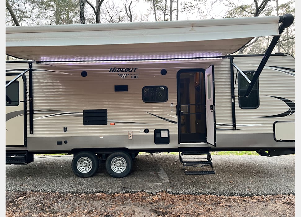 Travel Trailer rentals in Magnolia