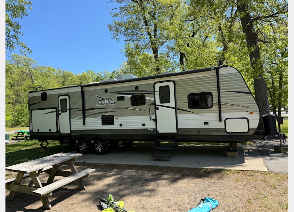 Travel Trailer rentals in Delphi