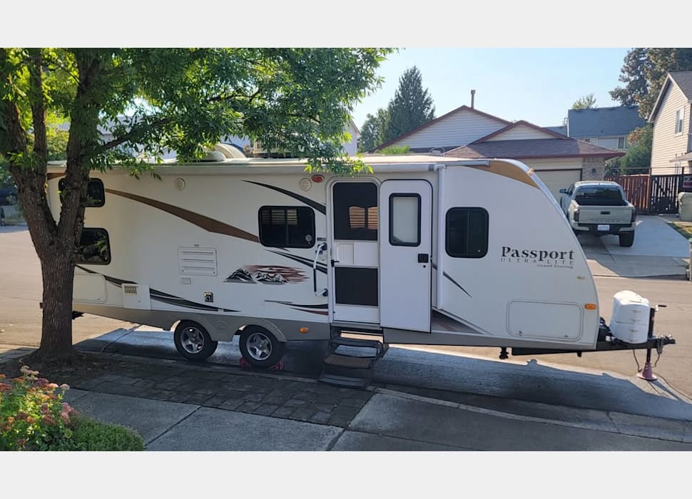 Travel Trailer rentals in Hood River