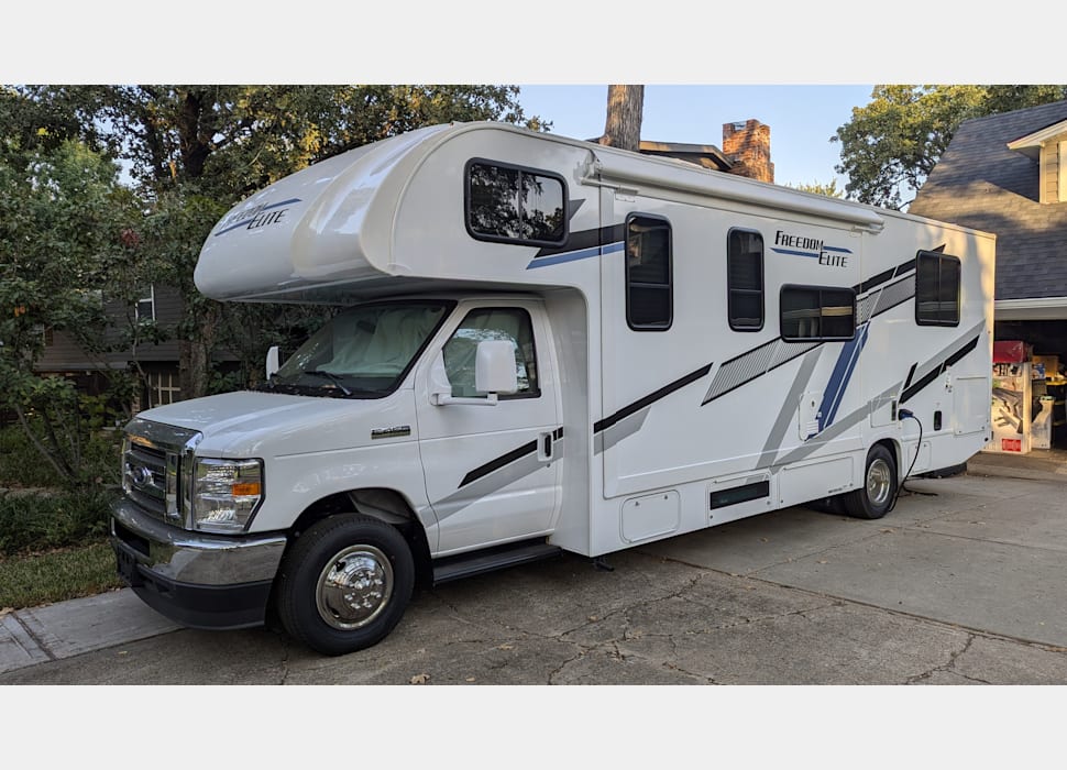 Class C Motor Home rentals in Lewisville