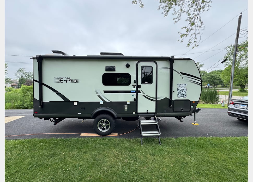 Travel Trailer rentals in Morton Grove