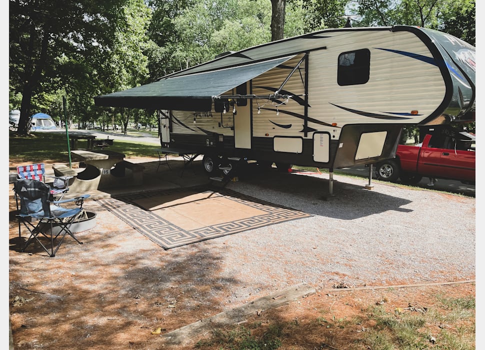 Fifth Wheel rentals in Fairview