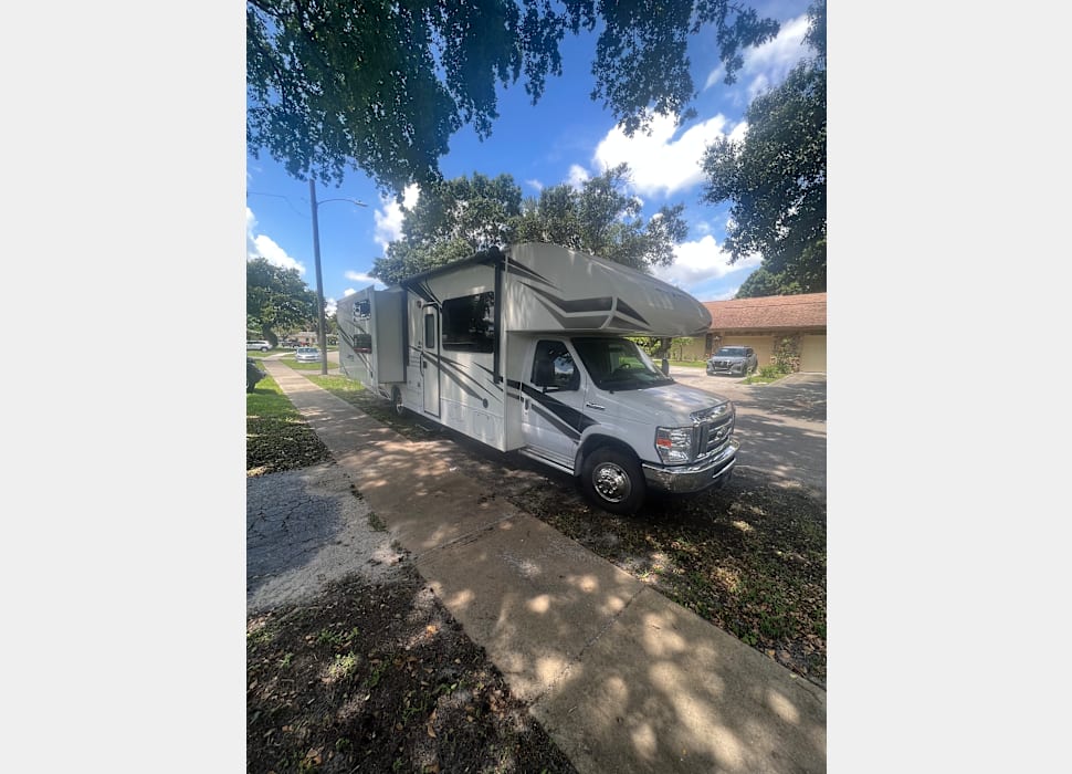 Class C Motor Home rentals in Lake worth