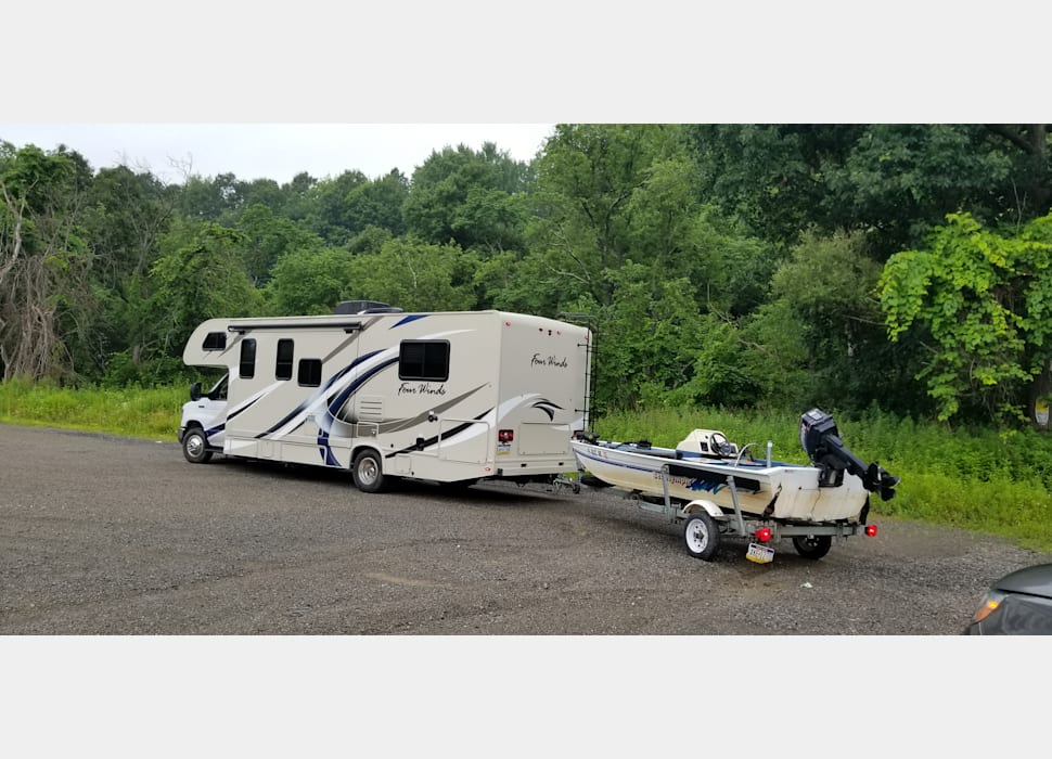 Class C Motor Home rentals in Charles Town