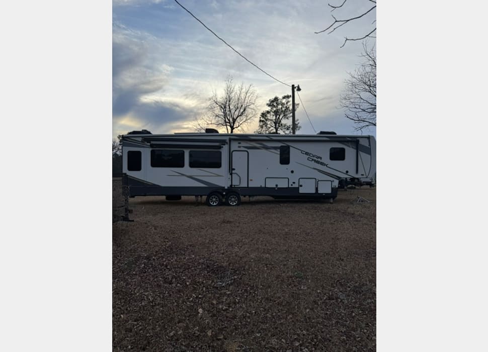 Fifth Wheel rentals in Springfield
