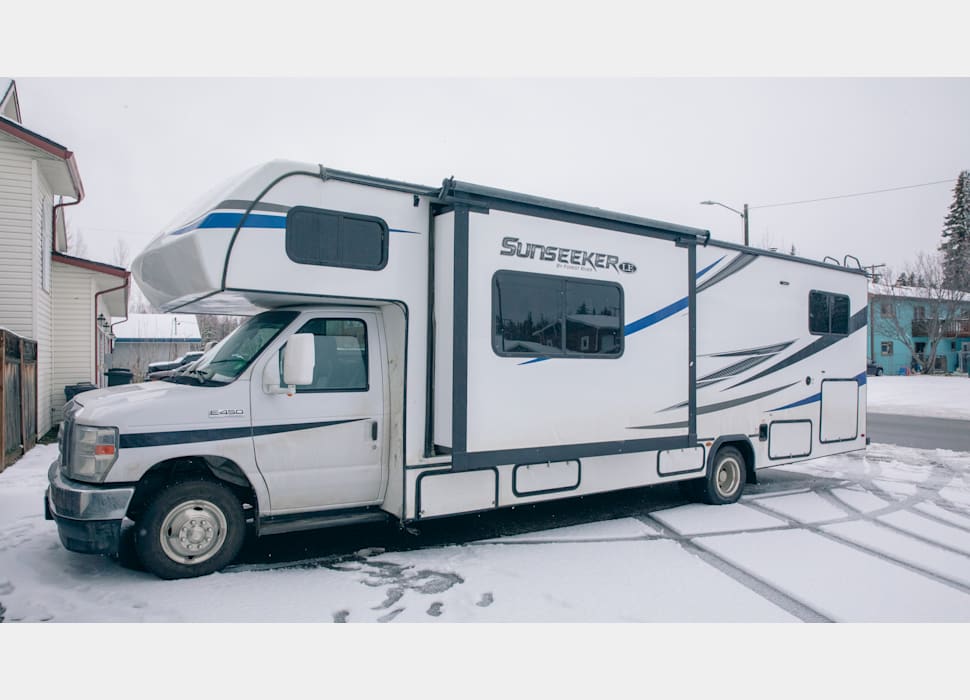 Class C Motor Home rentals in Fairbanks
