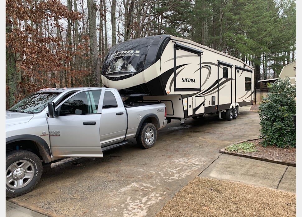 Fifth Wheel rentals in Stone mountain