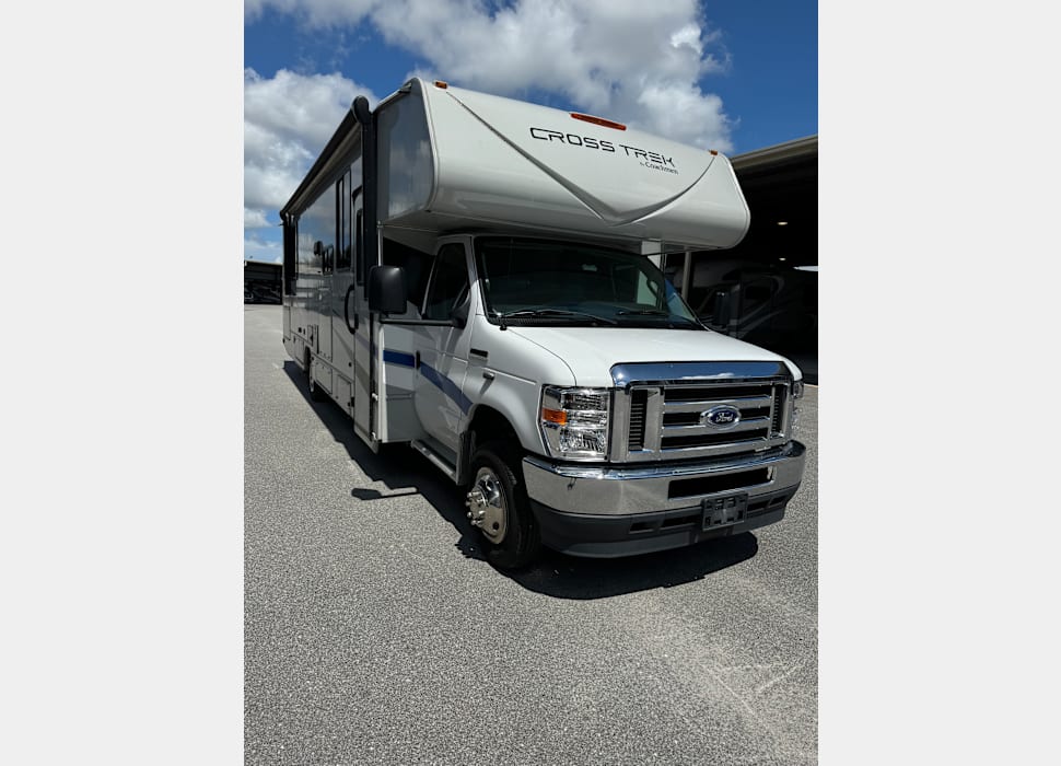 Class C Motor Home rentals in Lutz