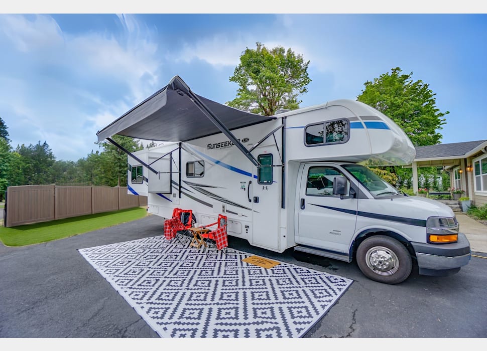 Class C Motor Home rentals in Salem