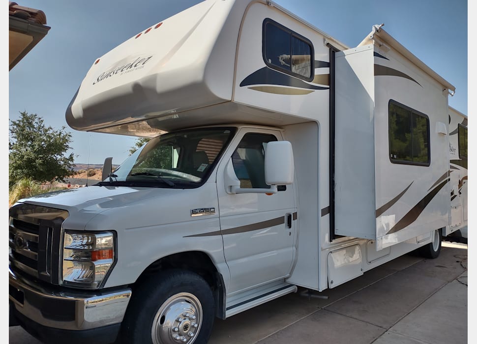 Class C Motor Home rentals in Washington