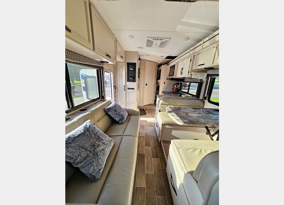 Class C Motor Home rentals in Buffalo