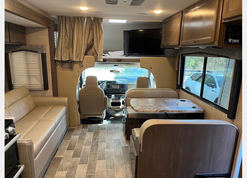 Class C Motor Home rentals in Kendall