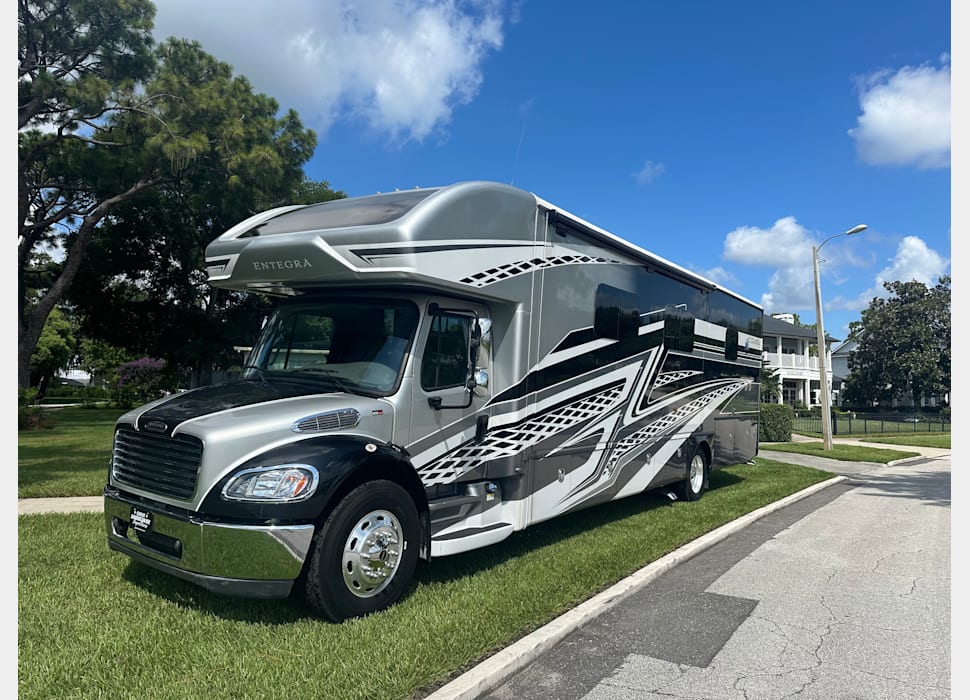 Class C Motor Home rentals in Orlando