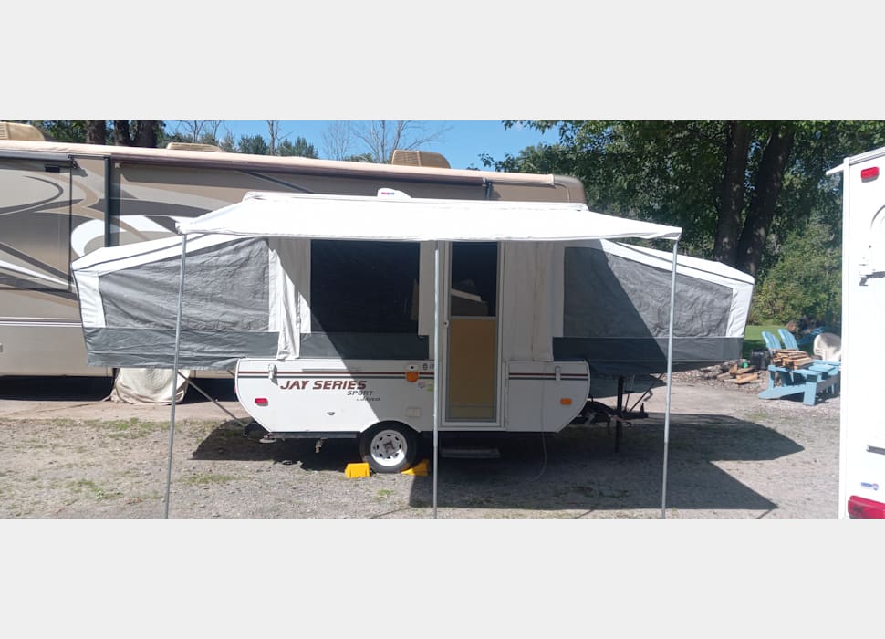 Pop-up Camper rentals in Hamilton
