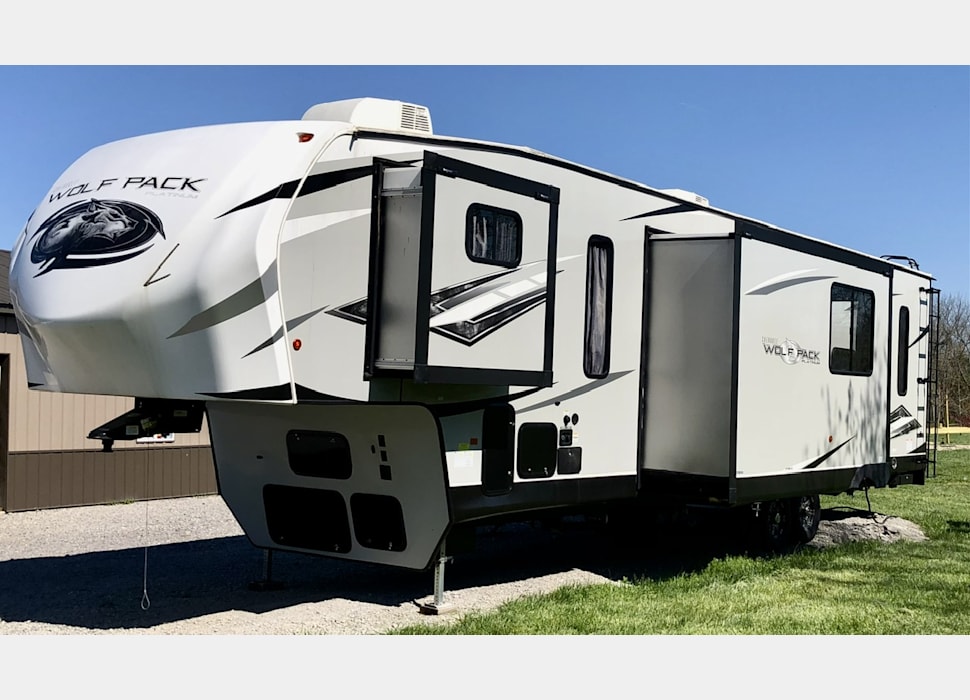 Fifth Wheel rentals in Nashville, IN