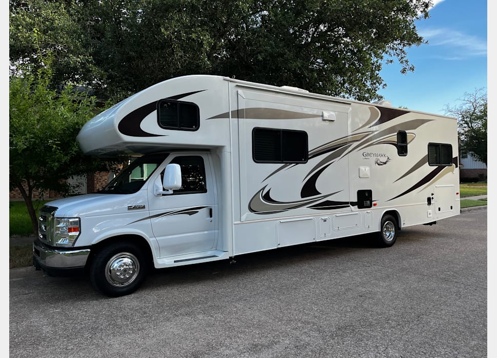 Class C Motor Home rentals in green bay