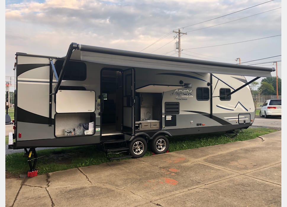 Travel Trailer rentals in Mogadore