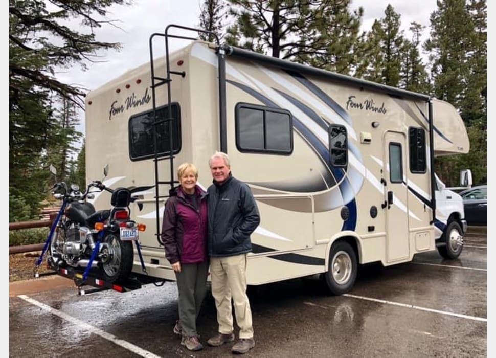 Class C Motor Home rentals in Moses Lake