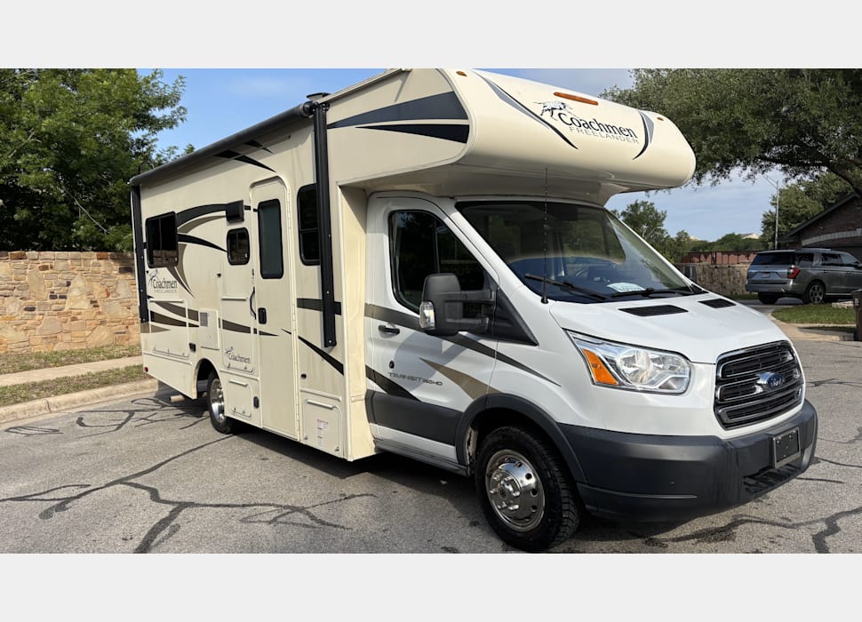 Class C Motor Home rentals in Austin