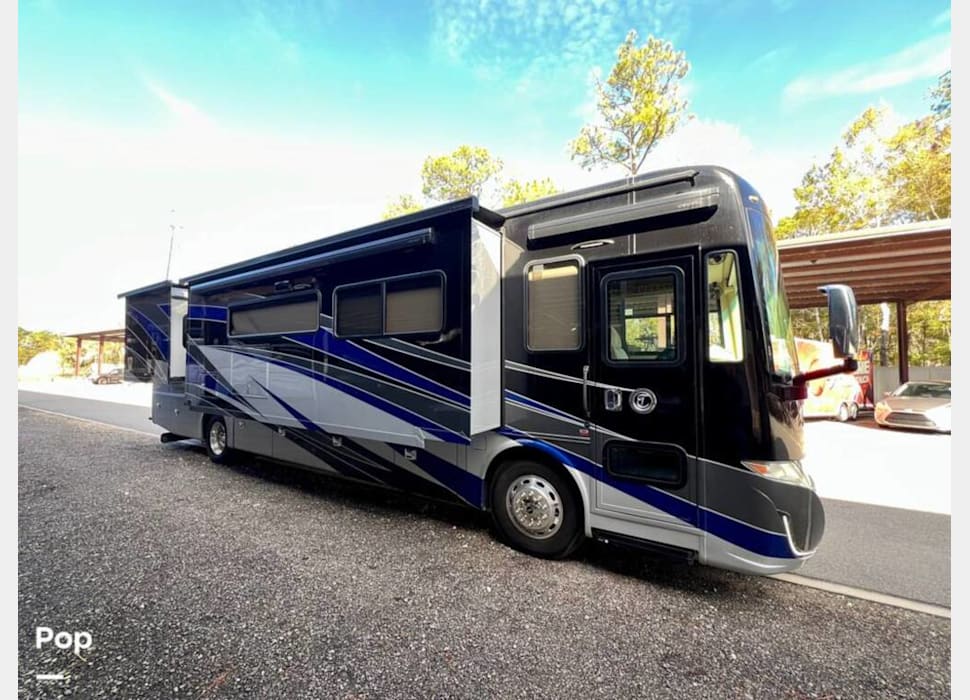 Class A Motor Home rentals in Lake Winnebago