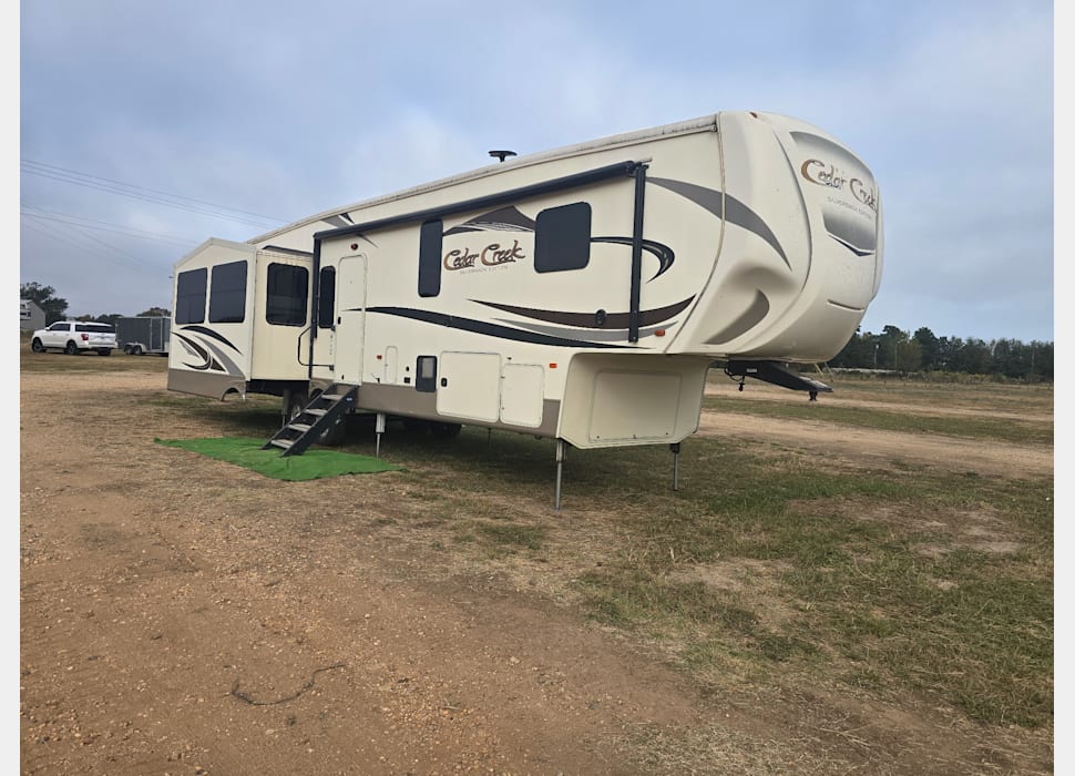 Fifth Wheel rentals in Hot Springs