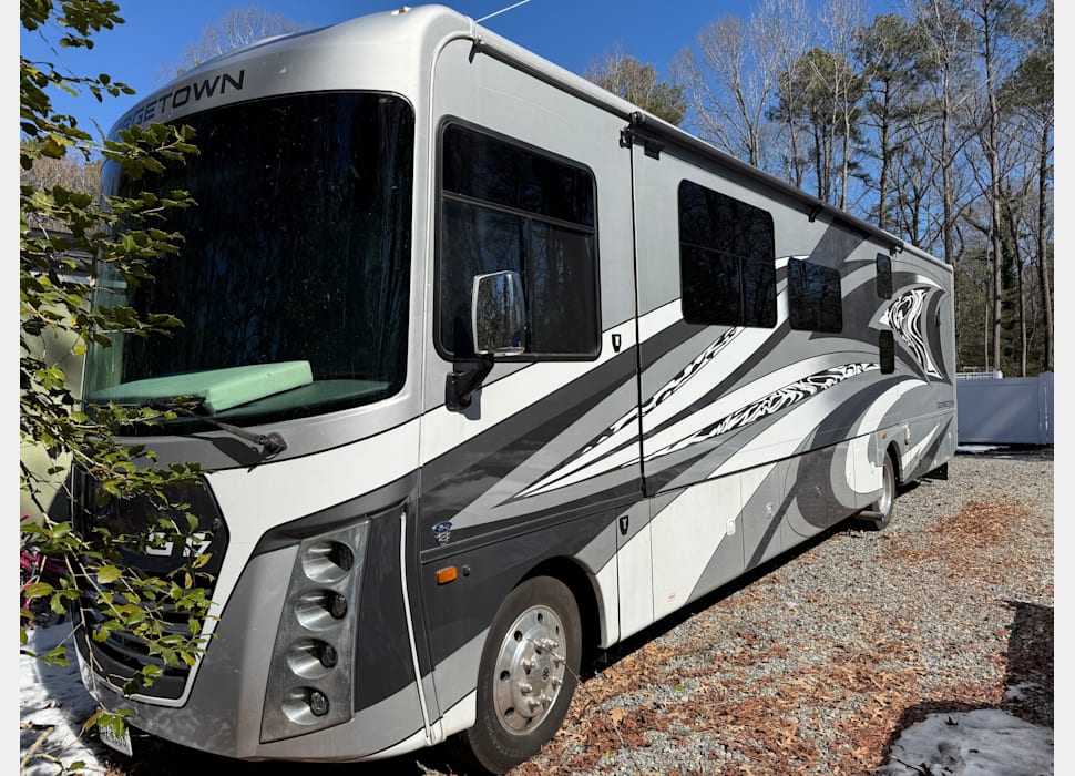Class A Motor Home rentals in La Plata